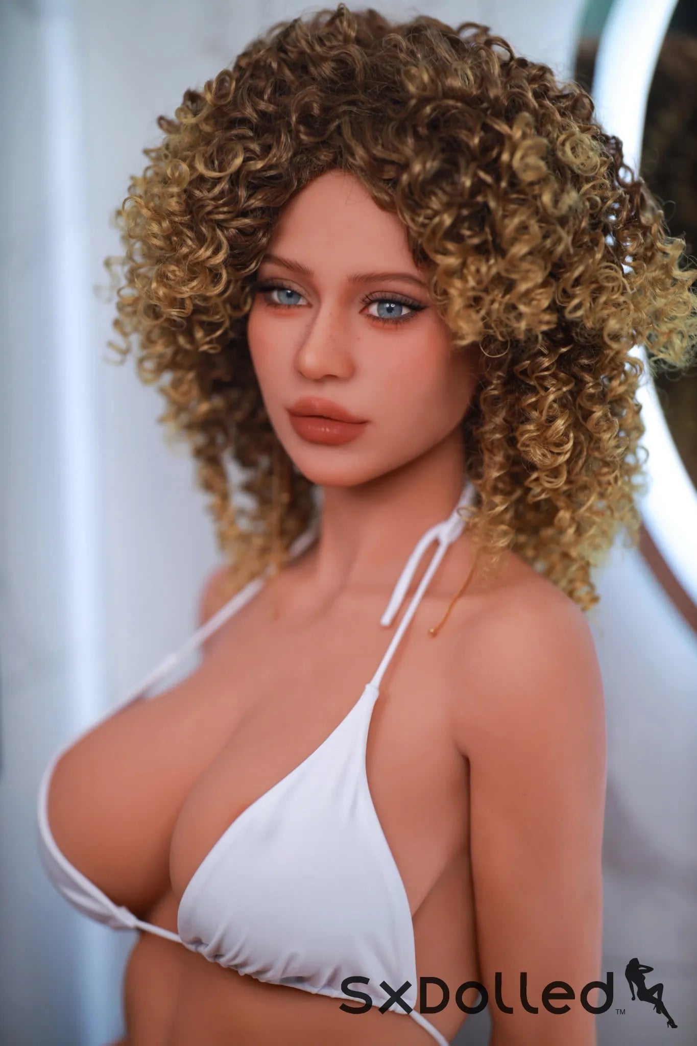 Cassira (D-Cup) (156cm) | Curly Afro Tanned Sex Doll | Fire Doll D-Cup / 156cm / Ombre Sex Doll