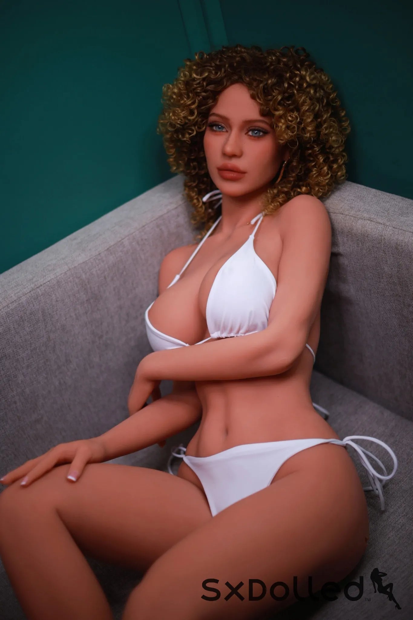 Cassira (D-Cup) (156cm) | Curly Afro Tanned Sex Doll | Fire Doll D-Cup / 156cm / Ombre Sex Doll