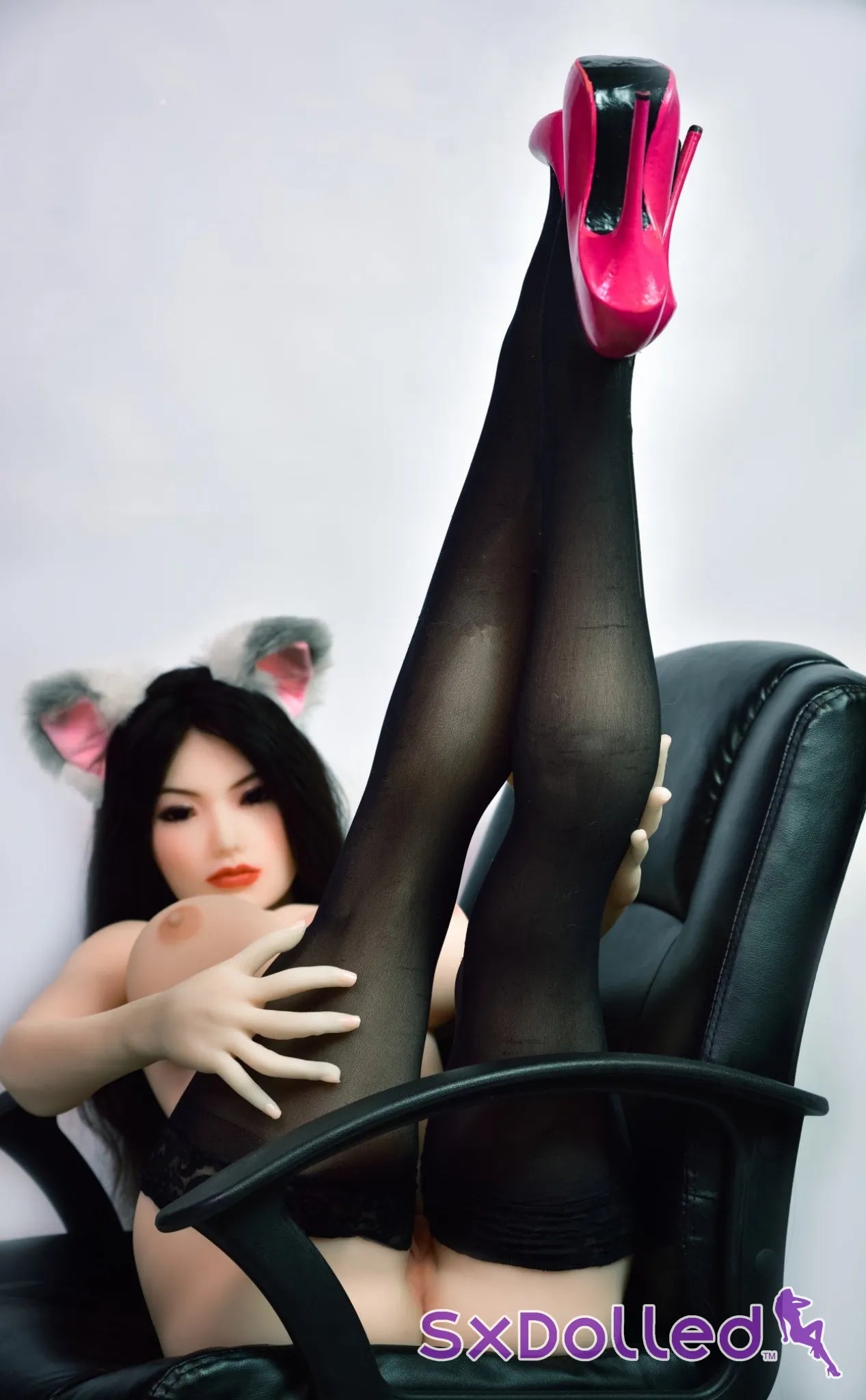Evelyn B (G-Cup) (150cm) | Busty Mature Caucasian Sex Doll | HR Doll - G-Cup / 150cm / Black - Sex Doll