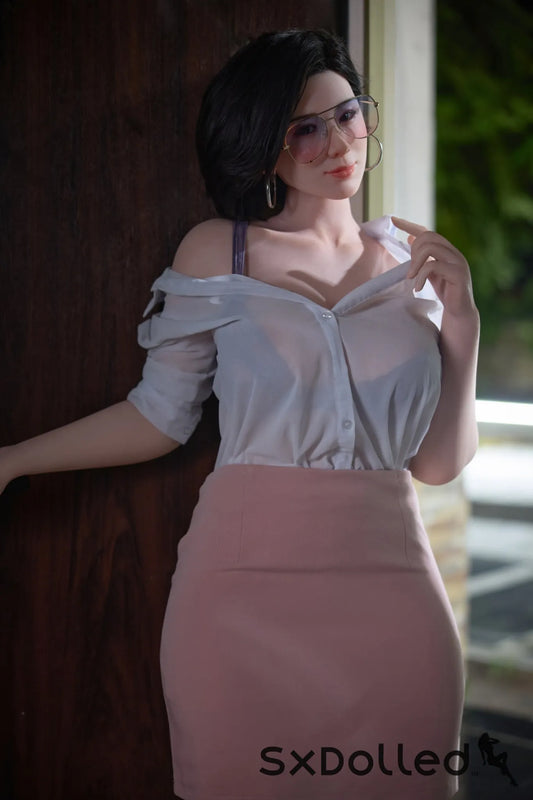 Hao B (G-Cup) (165cm) | Asian Short Hair Pear Sex Doll | Starpery G-Cup / 165cm / Black Sex Doll