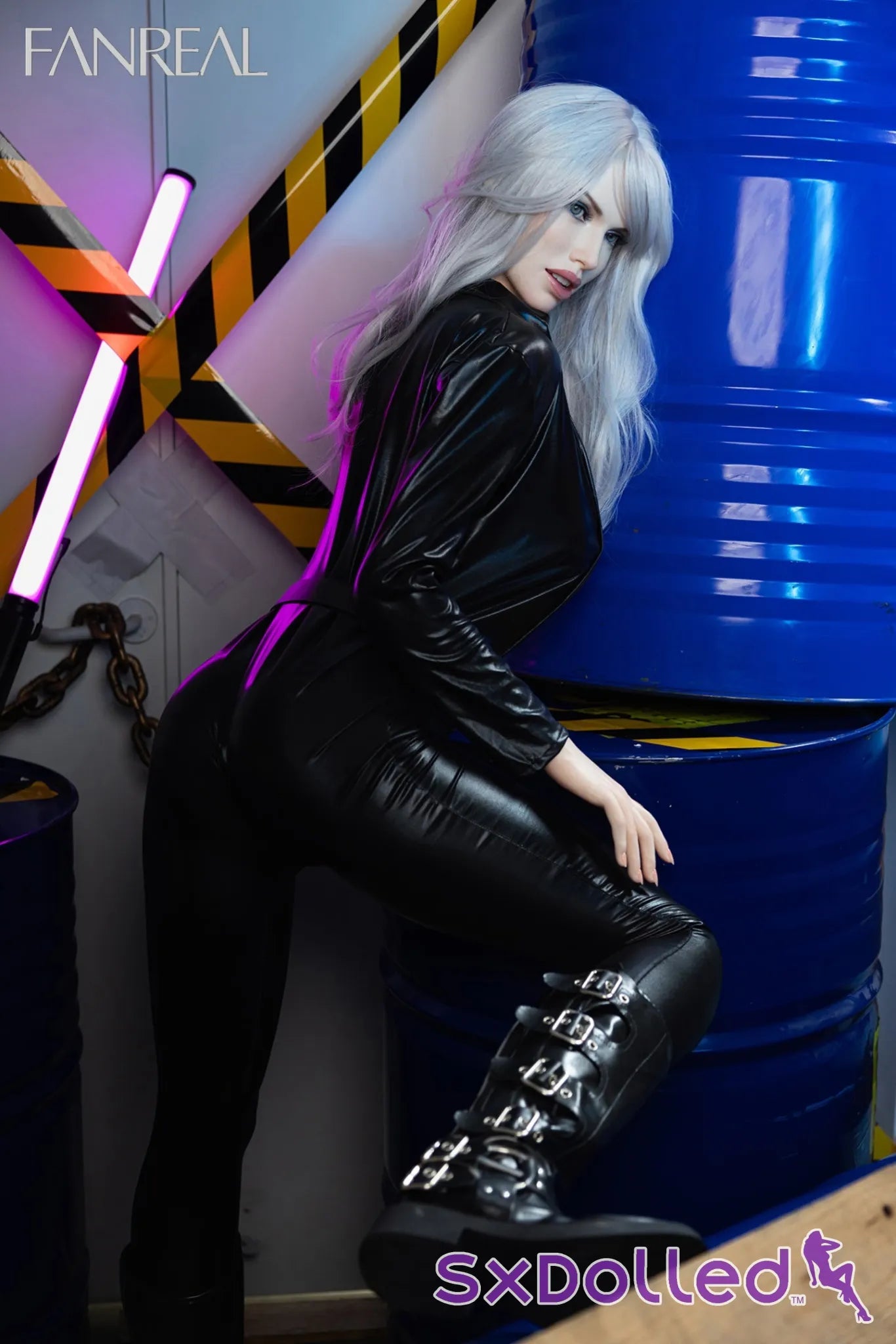 Kelly A (F-Cup) (168cm) | Silver Hair Realistic Sex Doll | Fanreal F-Cup / 168cm / Silver Sex Doll